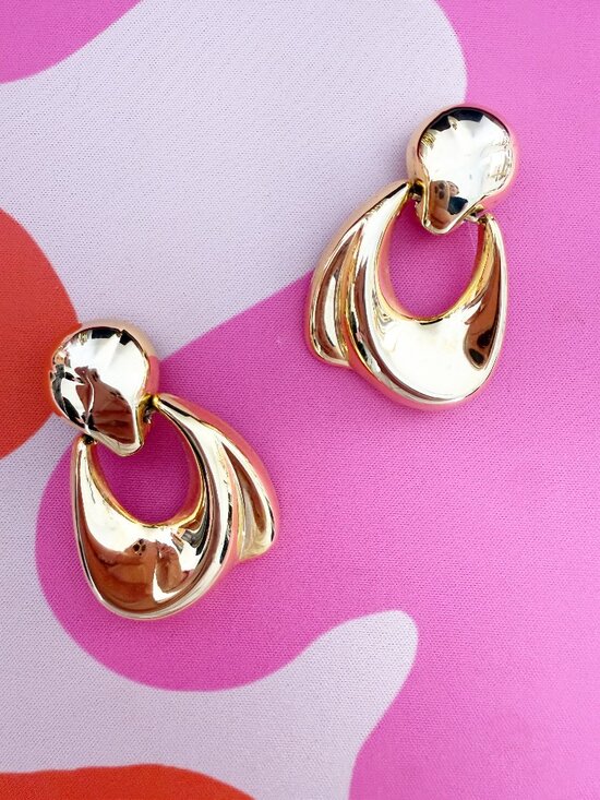 Jewelry - Vtg 80s Gold Tone Door Knocker Clip-On Earrings